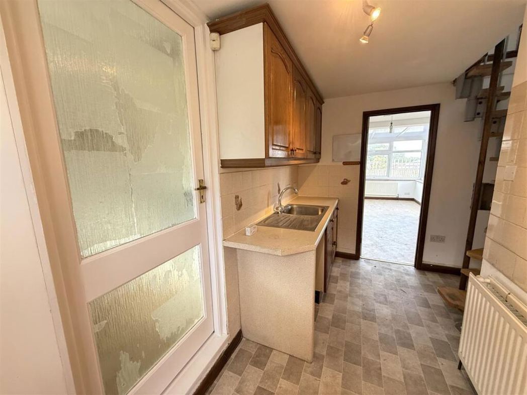 Property image 16 of 24