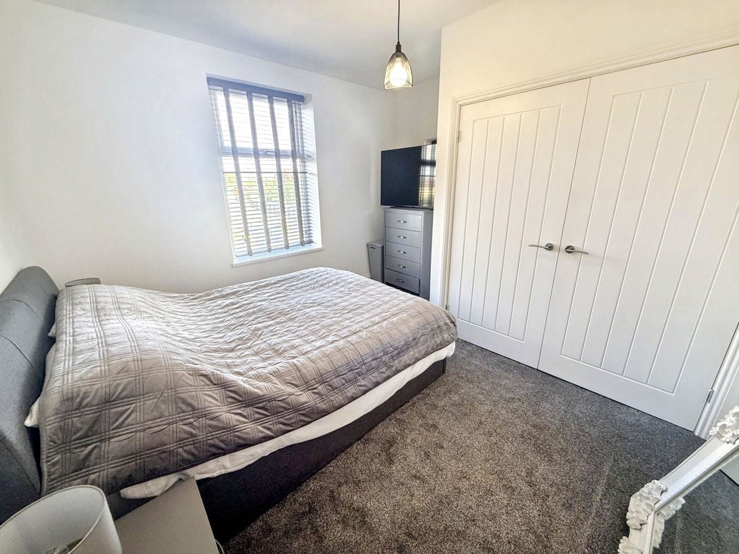 Property image 10 of 16