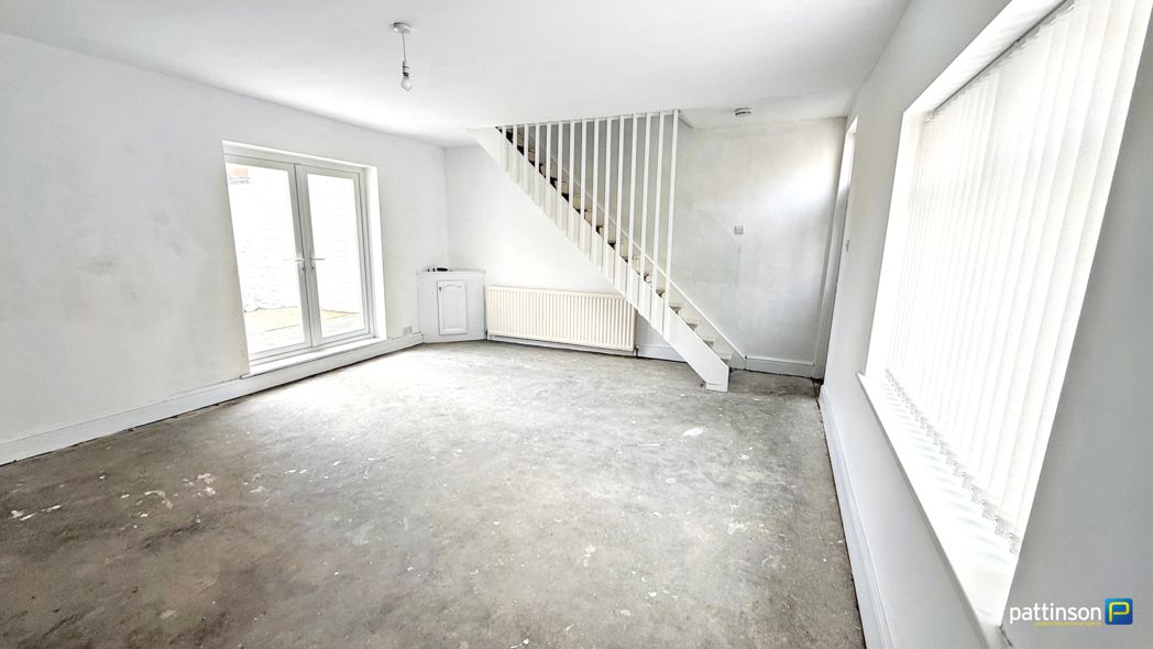 Property image 2 of 15