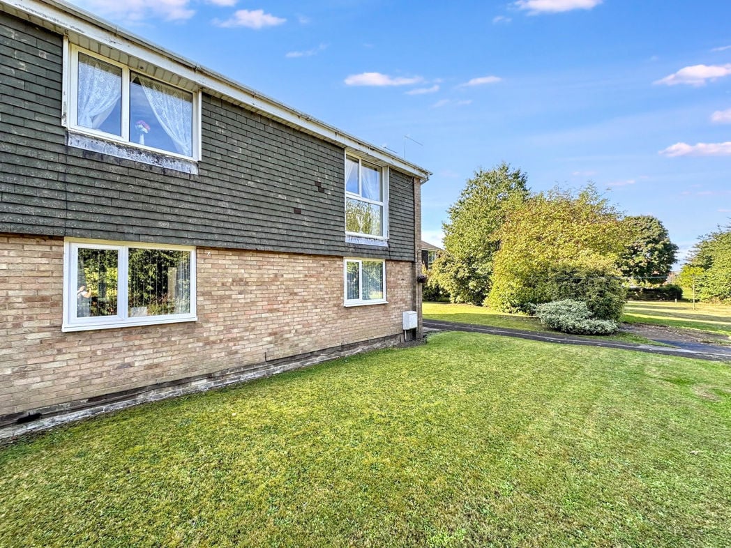 Property image 2 of 15