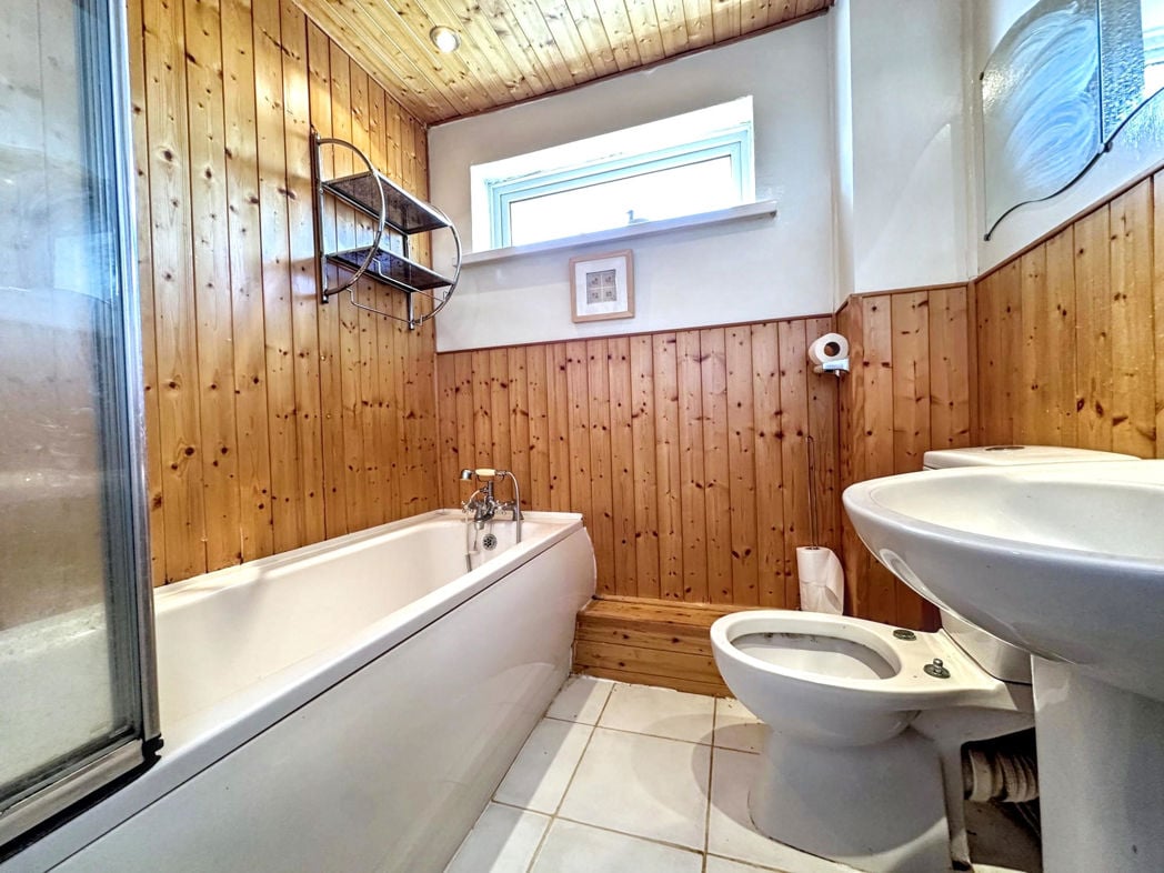 Property image 11 of 15