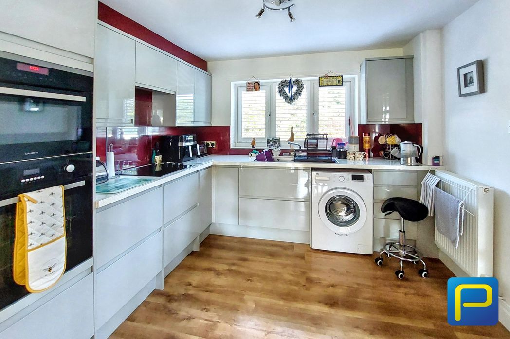 Property image 8 of 27