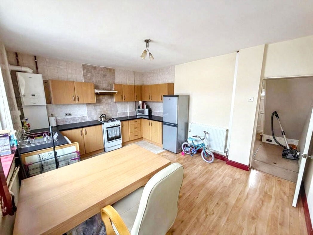 Property image 6 of 20