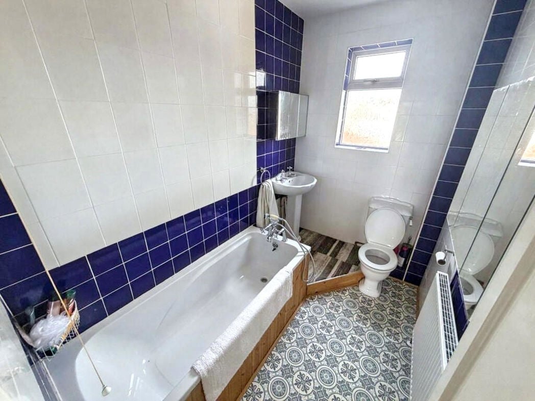 Property image 12 of 20