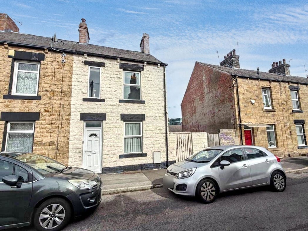 Property image 2 of 20