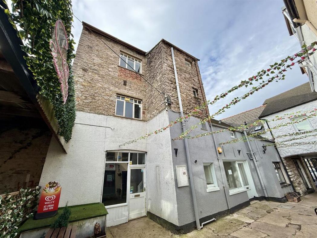Property image 2 of 21