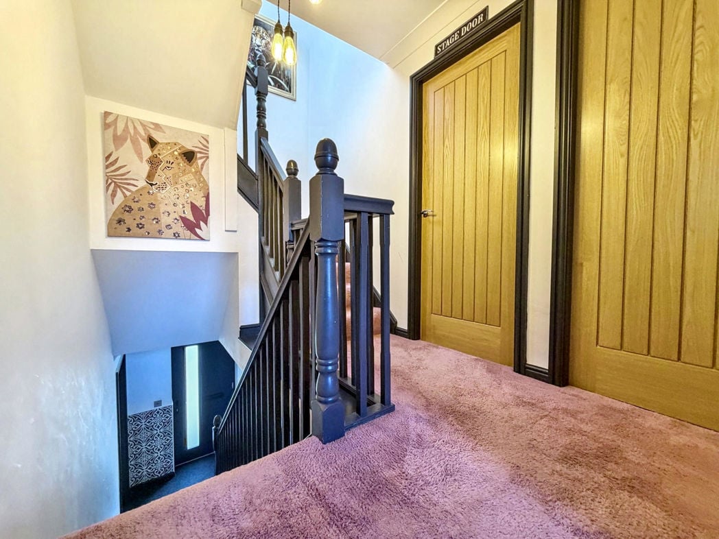 Property image 15 of 32