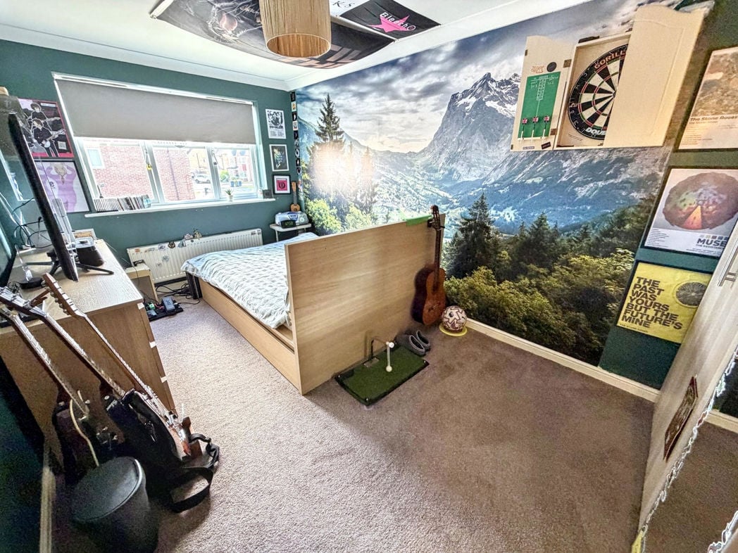 Property image 19 of 32