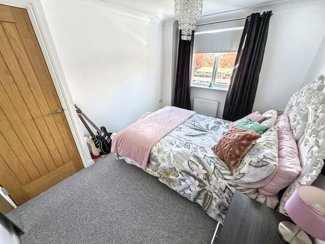 Property image 22 of 32