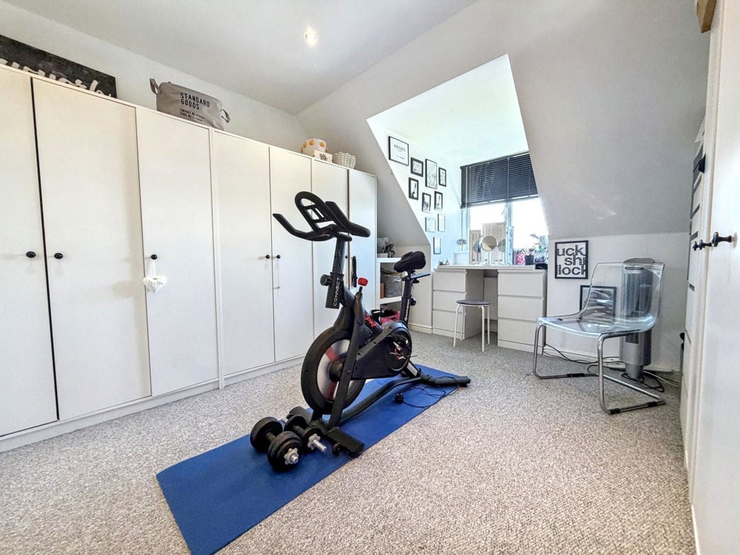 Property image 26 of 32