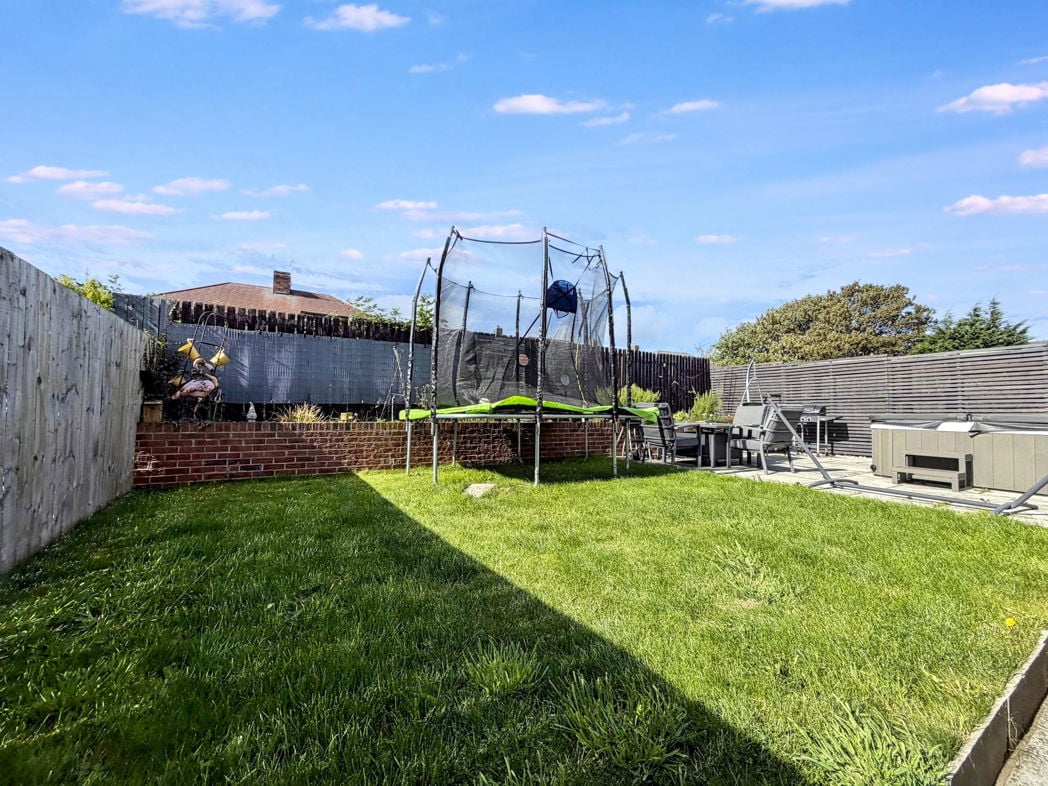 Property image 32 of 32