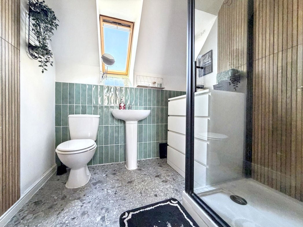 Property image 27 of 32