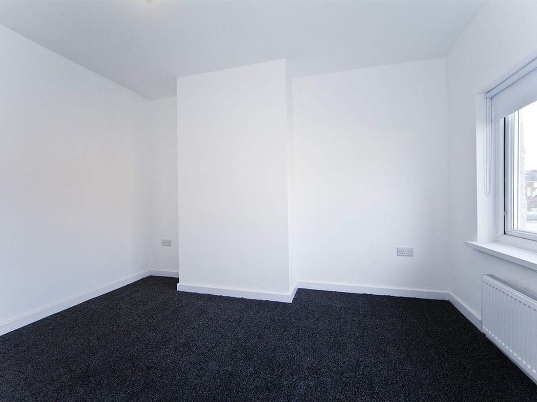 Property image 11 of 15