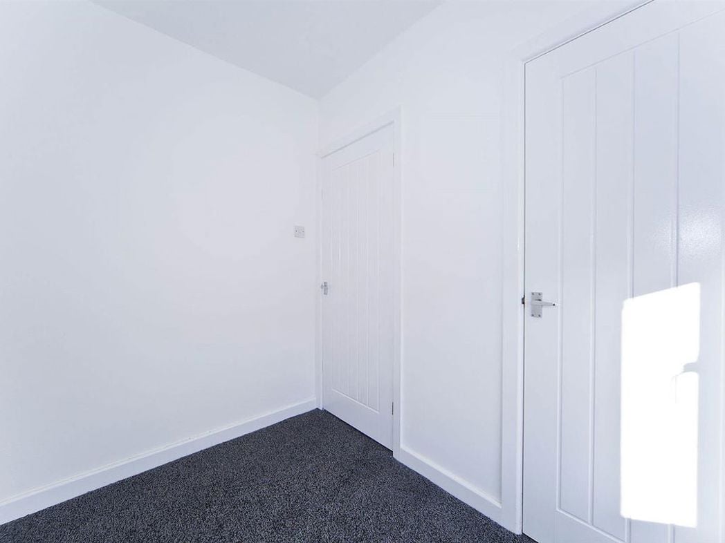 Property image 13 of 15