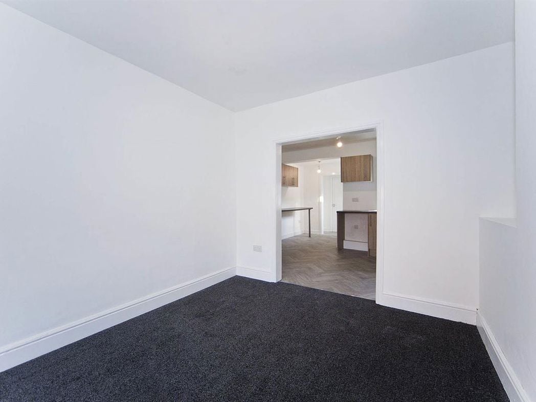 Property image 7 of 15