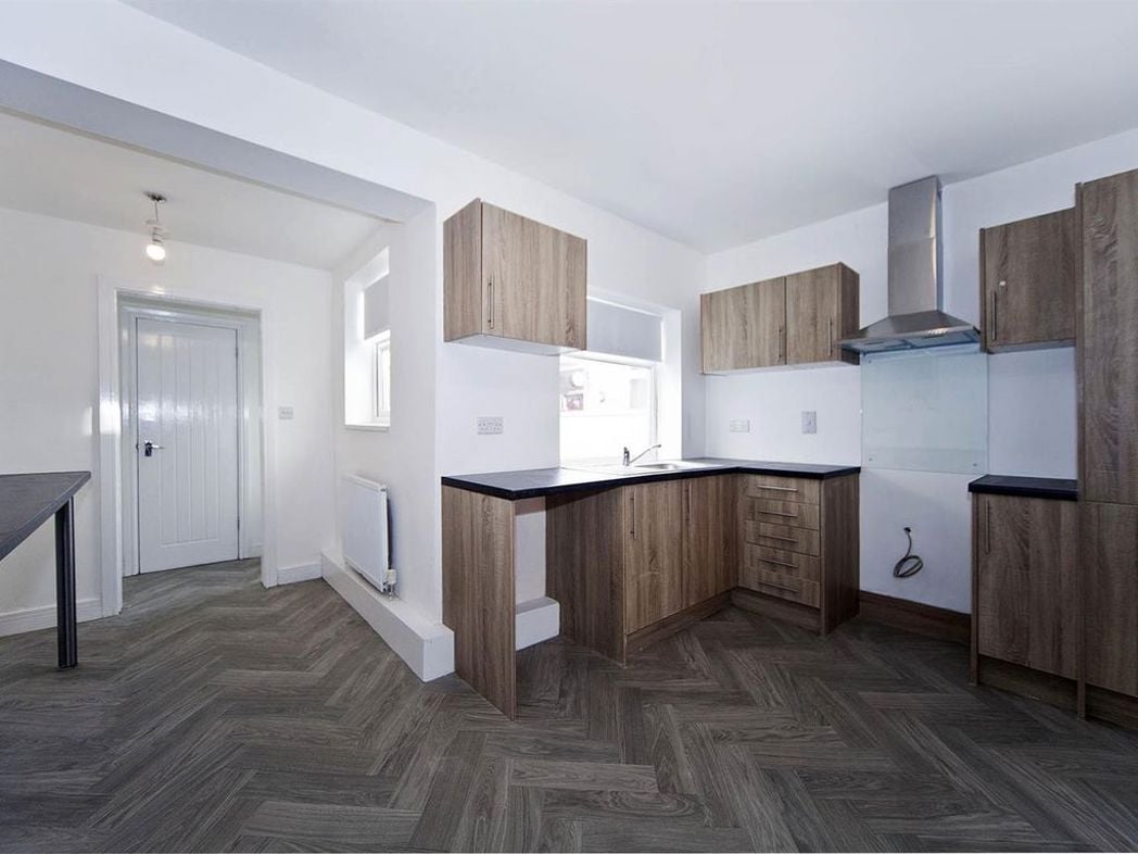 Property image 3 of 15