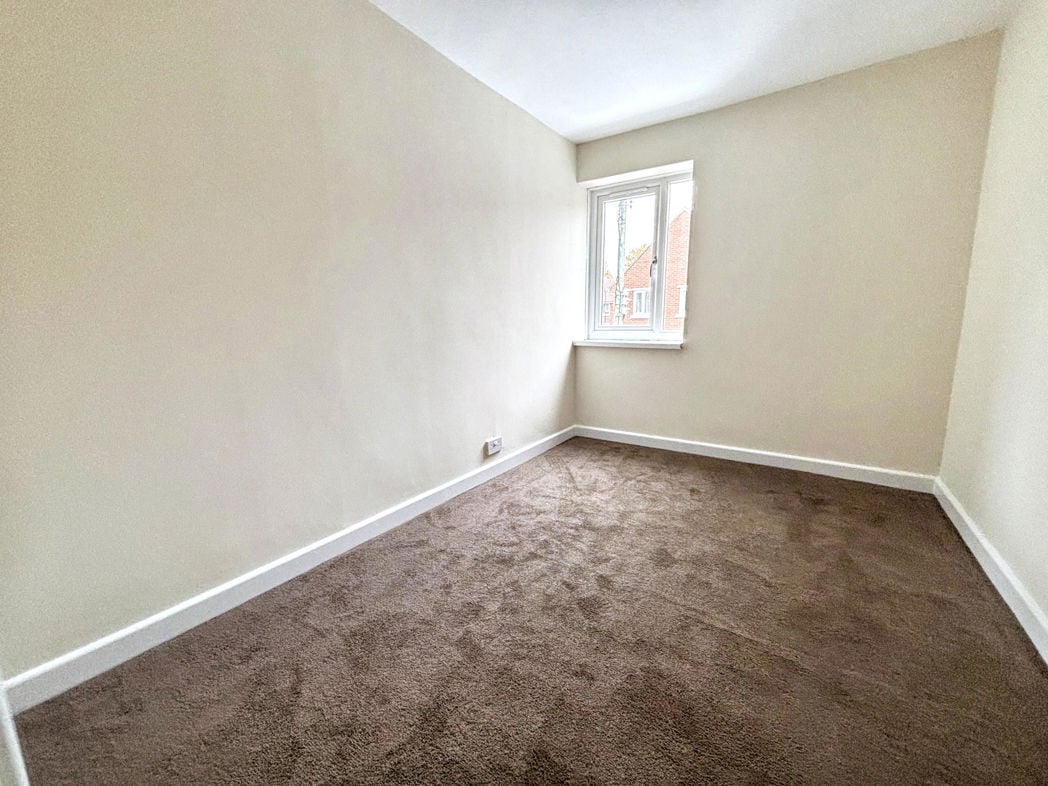 Property image 8 of 9