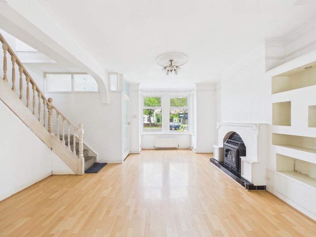 Property image 3 of 12