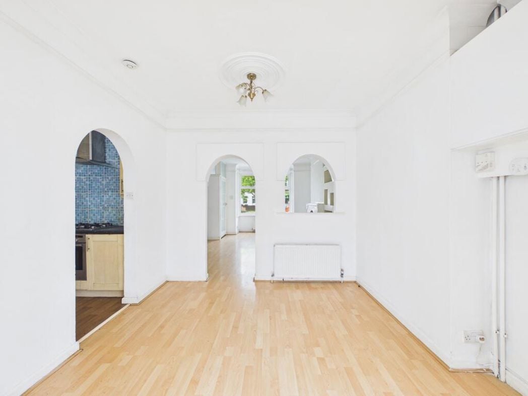 Property image 5 of 12