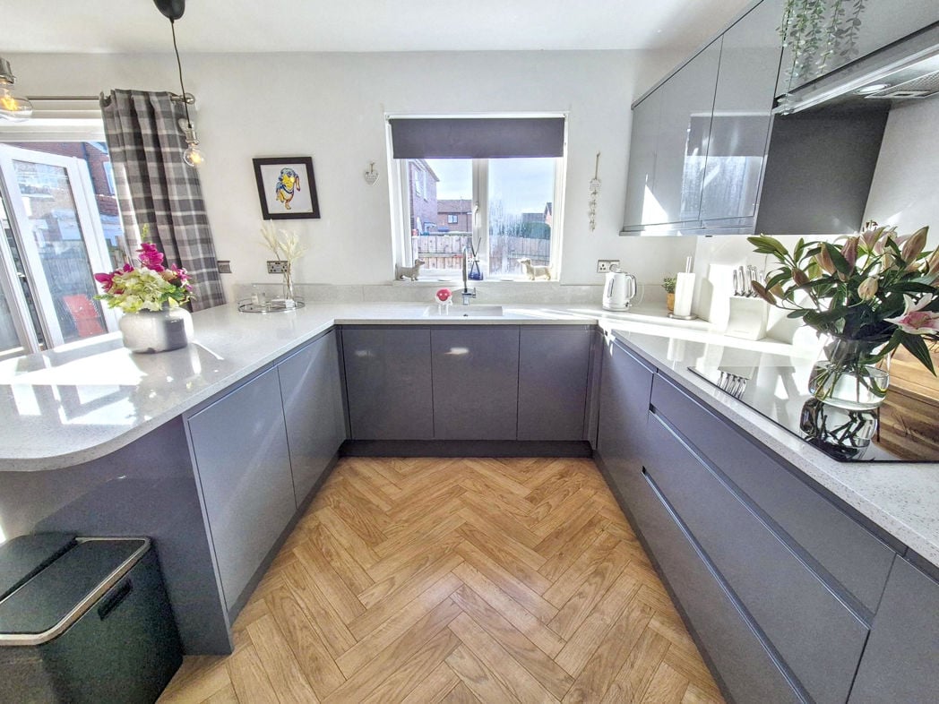 Property image 11 of 30